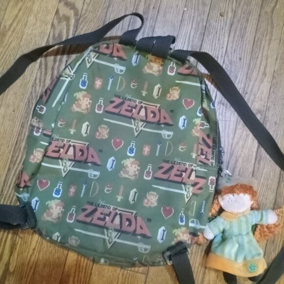 Old-school Legend of Zelda mini backpack - Picture 3 of 3